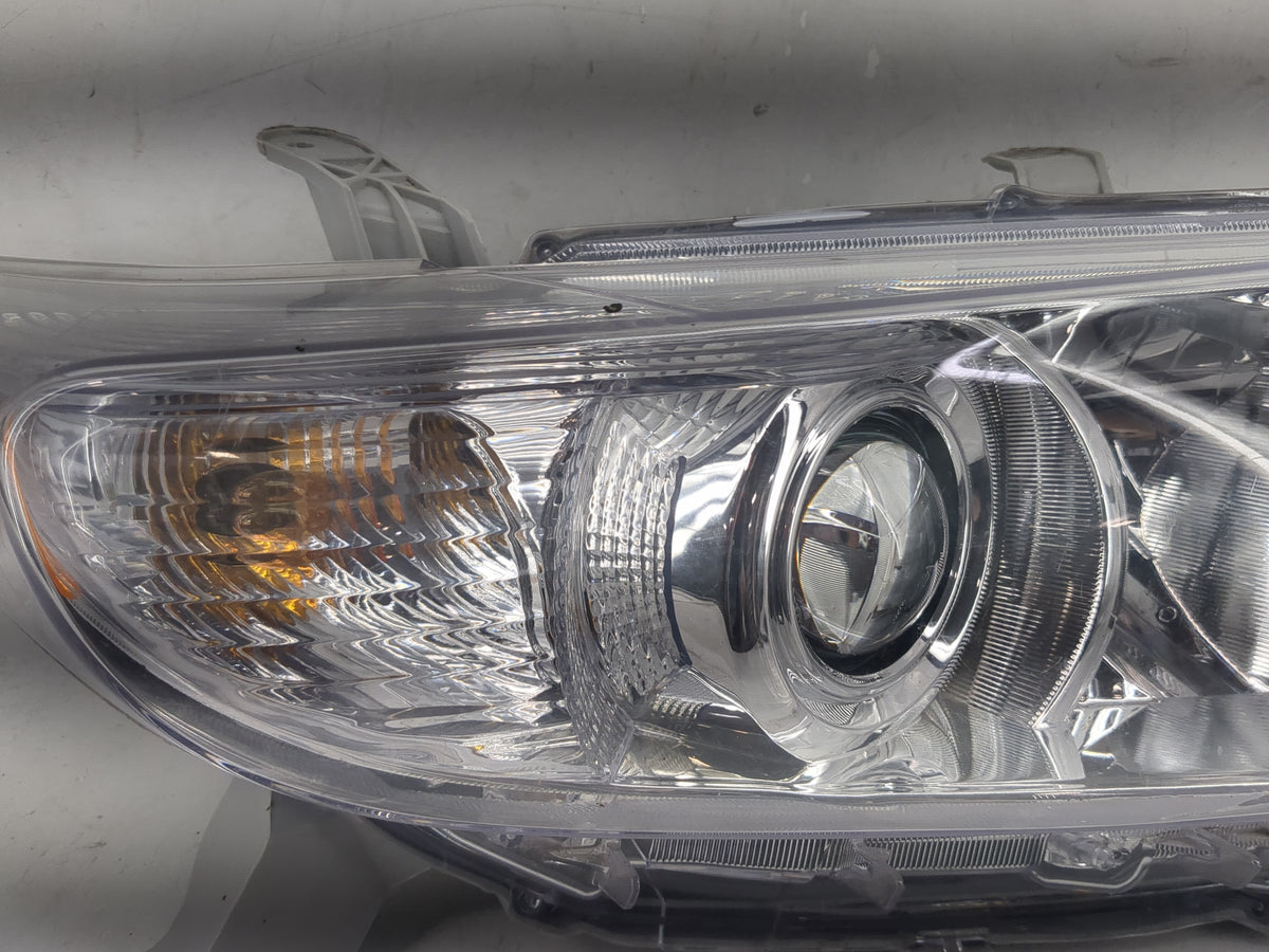 2011 Toyota Highlander Passenger Right Oem Head Light Headlight Lamp 1518773 - Oemusedautoparts1.com