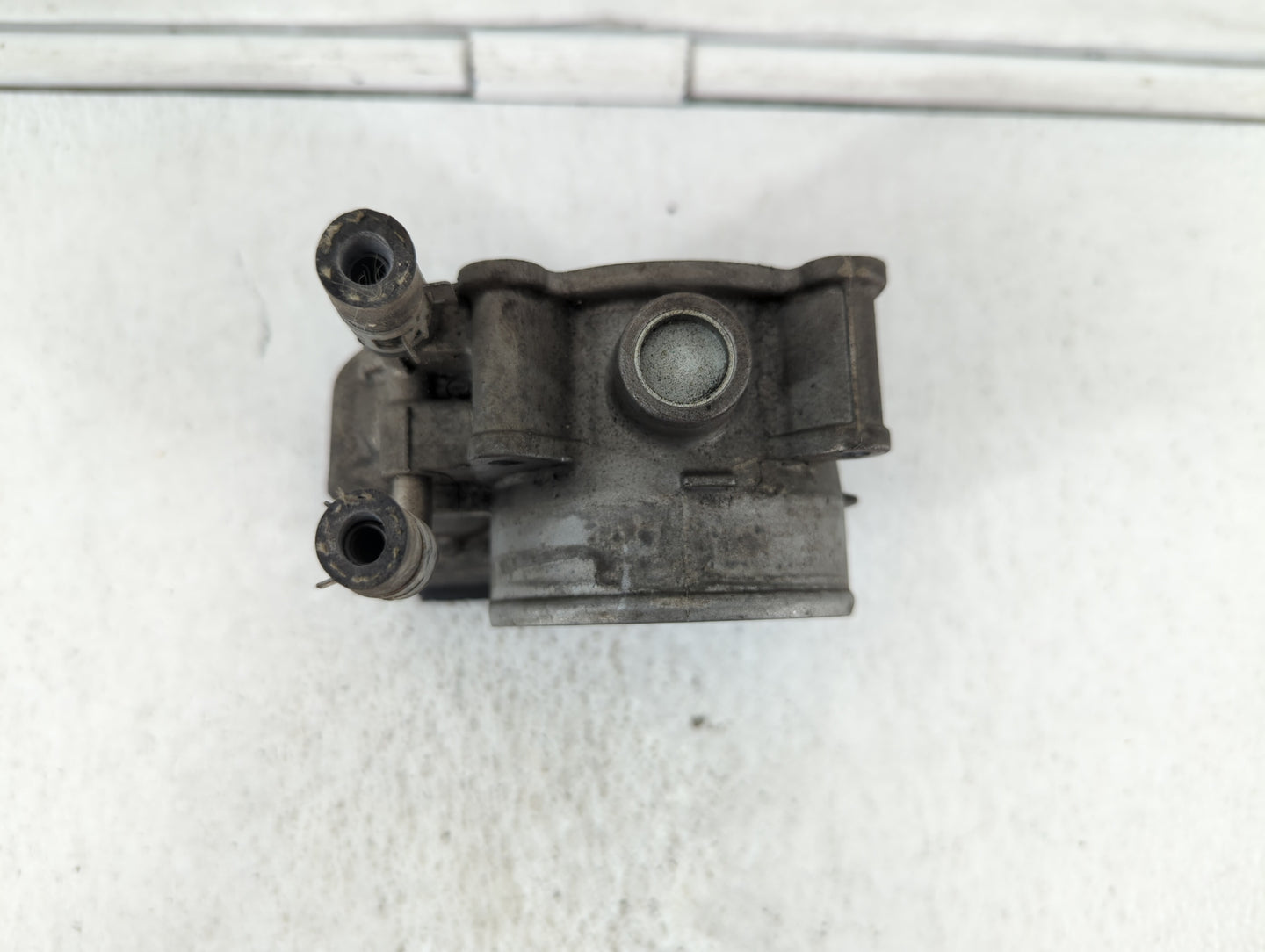 2008-2016 Toyota Highlander Throttle Body P/N:22030-0P050 22030-31030 Fits OEM Used Auto Parts - Oemusedautoparts1.com