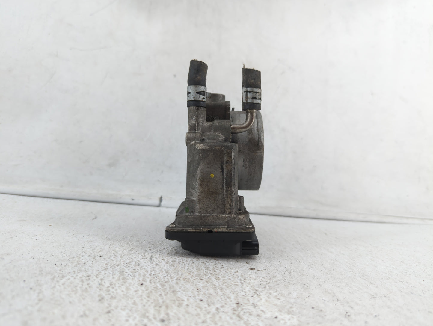 2008-2016 Toyota Highlander Throttle Body P/N:22030-0P050 22030-31030 Fits OEM Used Auto Parts - Oemusedautoparts1.com