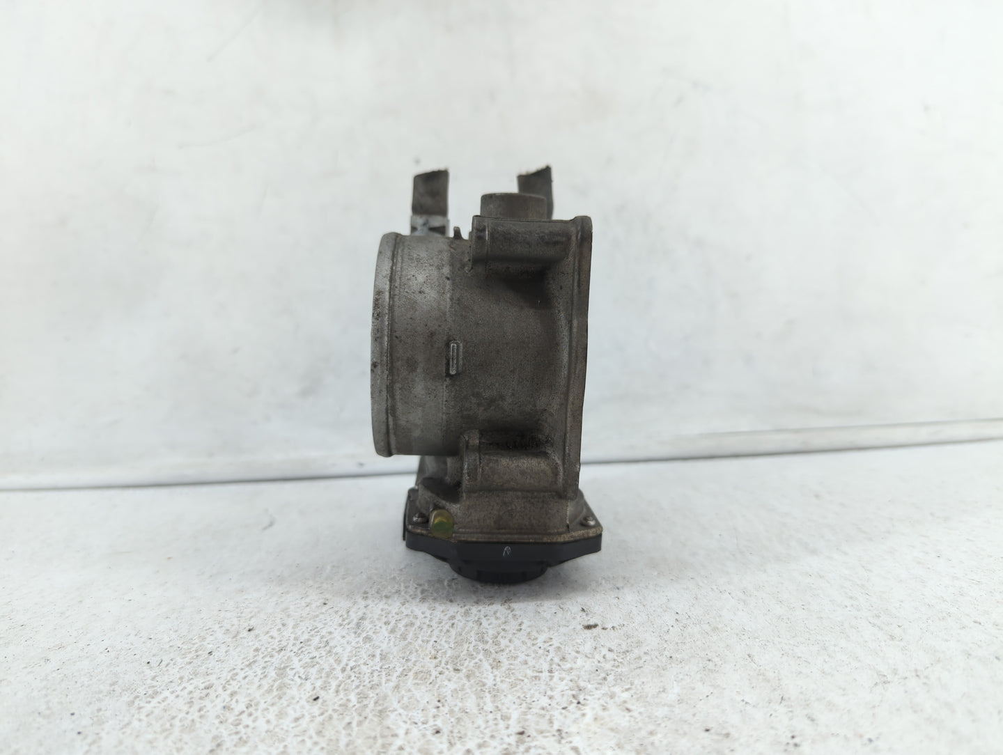 2008-2016 Toyota Highlander Throttle Body P/N:22030-0P050 22030-31030 Fits OEM Used Auto Parts - Oemusedautoparts1.com