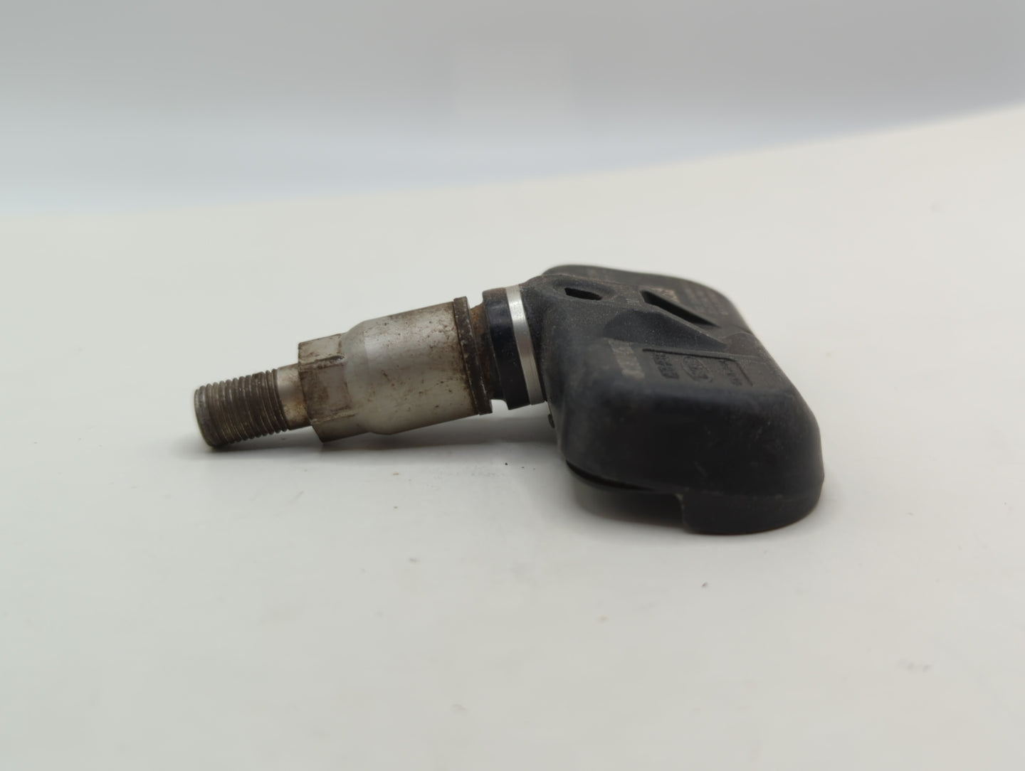 2013 Toyota Highlander Tire Pressure Monitoring System Sensor Tpms - Oemusedautoparts1.com