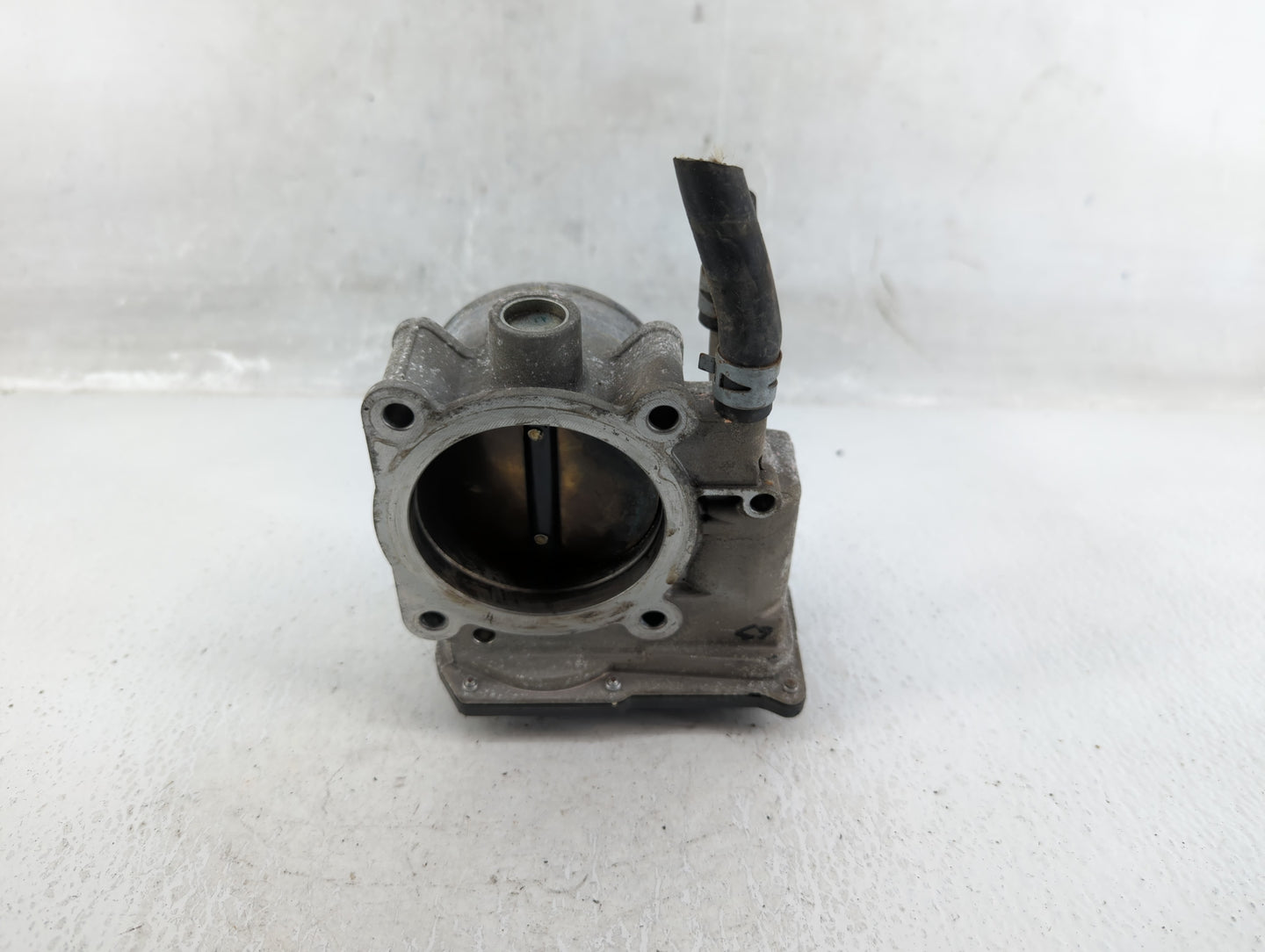 2008-2016 Toyota Highlander Throttle Body P/N:22030 0P050 Fits OEM Used Auto Parts - Oemusedautoparts1.com