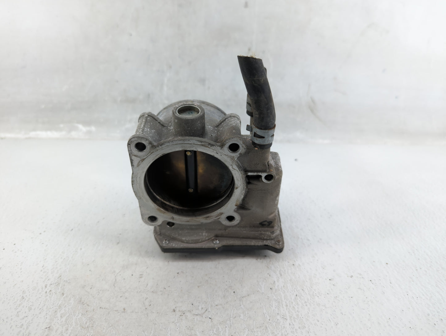 2008-2016 Toyota Highlander Throttle Body P/N:22030 0P050 Fits OEM Used Auto Parts - Oemusedautoparts1.com