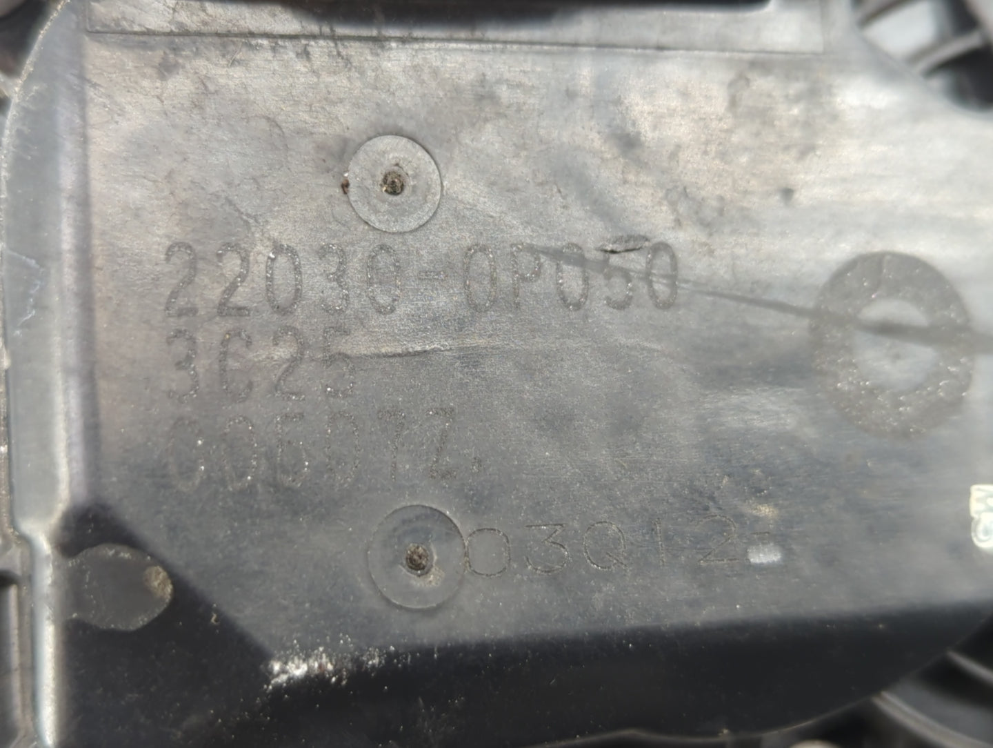 2008-2016 Toyota Highlander Throttle Body P/N:22030 0P050 Fits OEM Used Auto Parts - Oemusedautoparts1.com