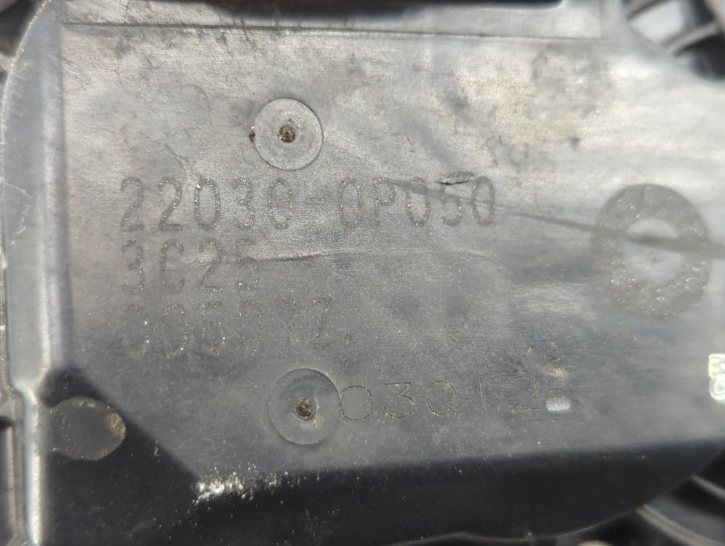 2008-2016 Toyota Highlander Throttle Body P/N:22030 0P050 Fits OEM Used Auto Parts - Oemusedautoparts1.com