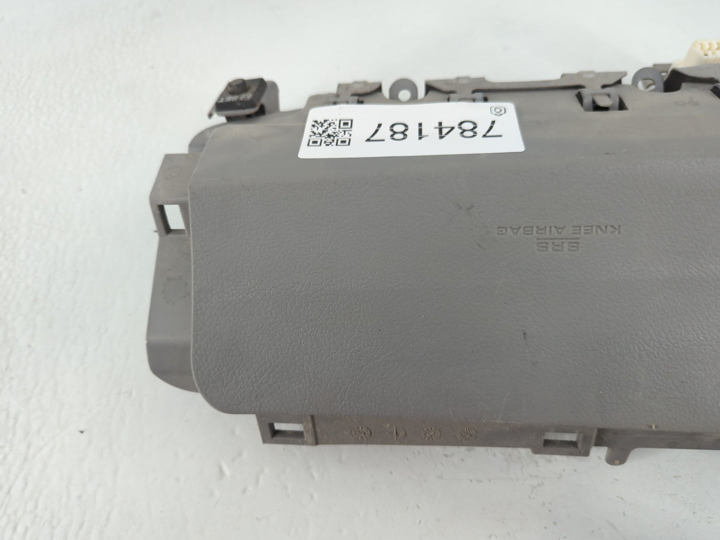 2011-2013 Toyota Highlander Air Bag Passenger Right Dashboard OEM P/N:403054713M85 Fits Fits 2011 2012 2013 OEM Used Auto Pa