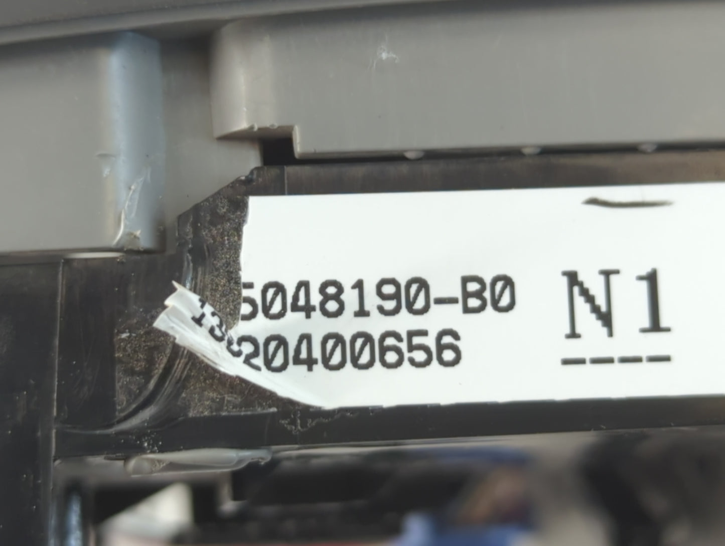 2013 Toyota Highlander Overhead Roof Console - Oemusedautoparts1.com