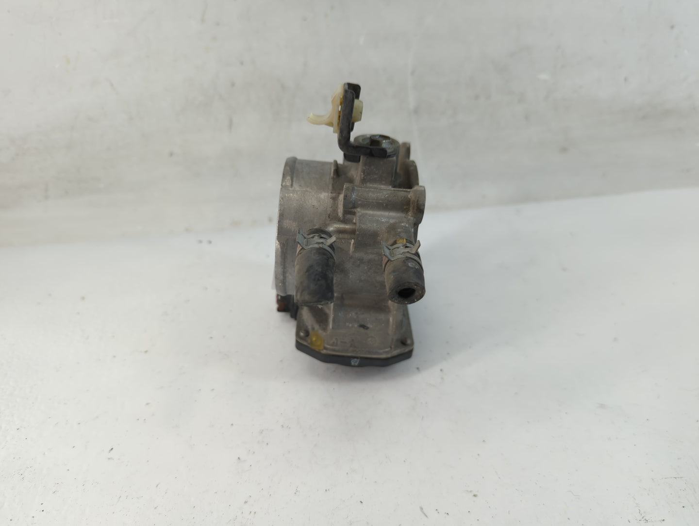 2009-2019 Toyota Highlander Throttle Body P/N:22030-0V010 Fits Fits 2009 2010 2011 2012 2013 2014 2015 2016 2017 2018 2019 O