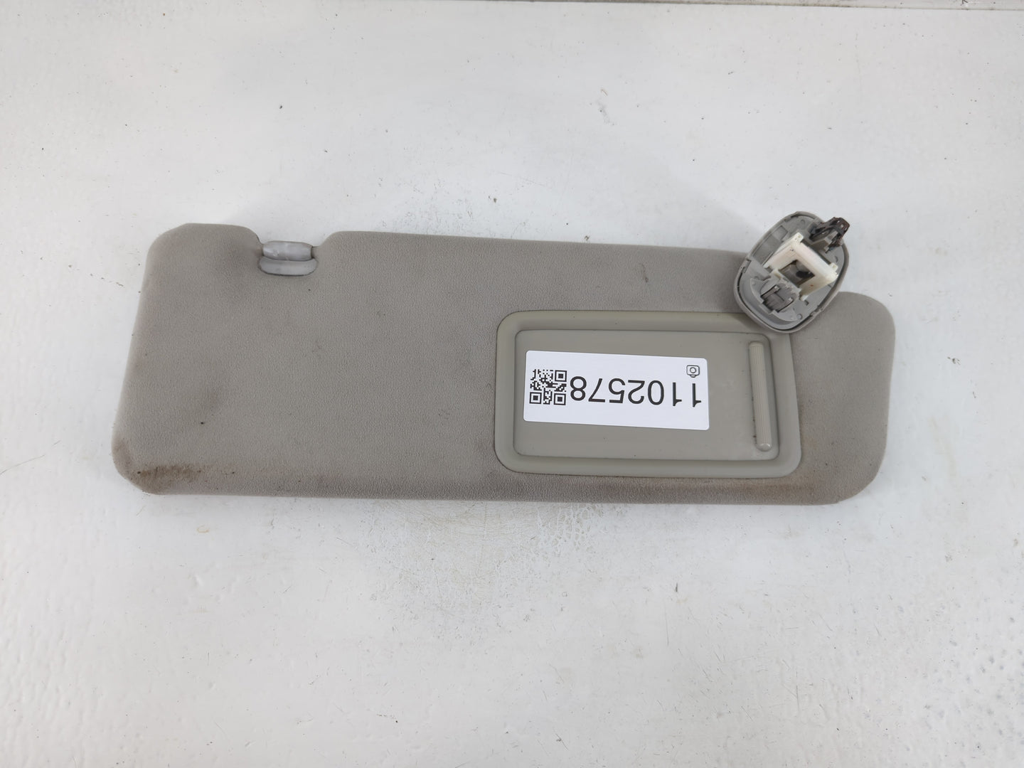 2010-2015 Toyota Prius Sun Visor Shade Replacement Passenger Right Mirror Fits Fits 2010 2011 2012 2013 2014 2015 OEM Used A