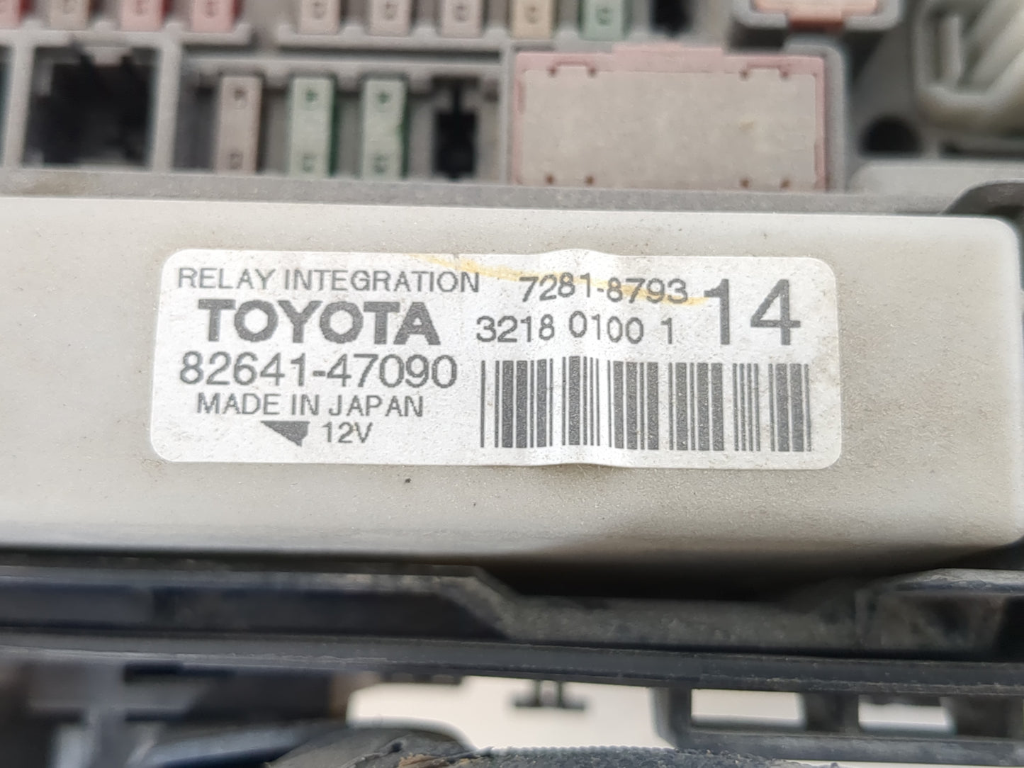 2013-2019 Toyota Prius Fusebox Fuse Box Panel Relay Module P/N:82641-47090 Fits Fits 2013 2014 2015 2016 2017 2018 2019 OEM 
