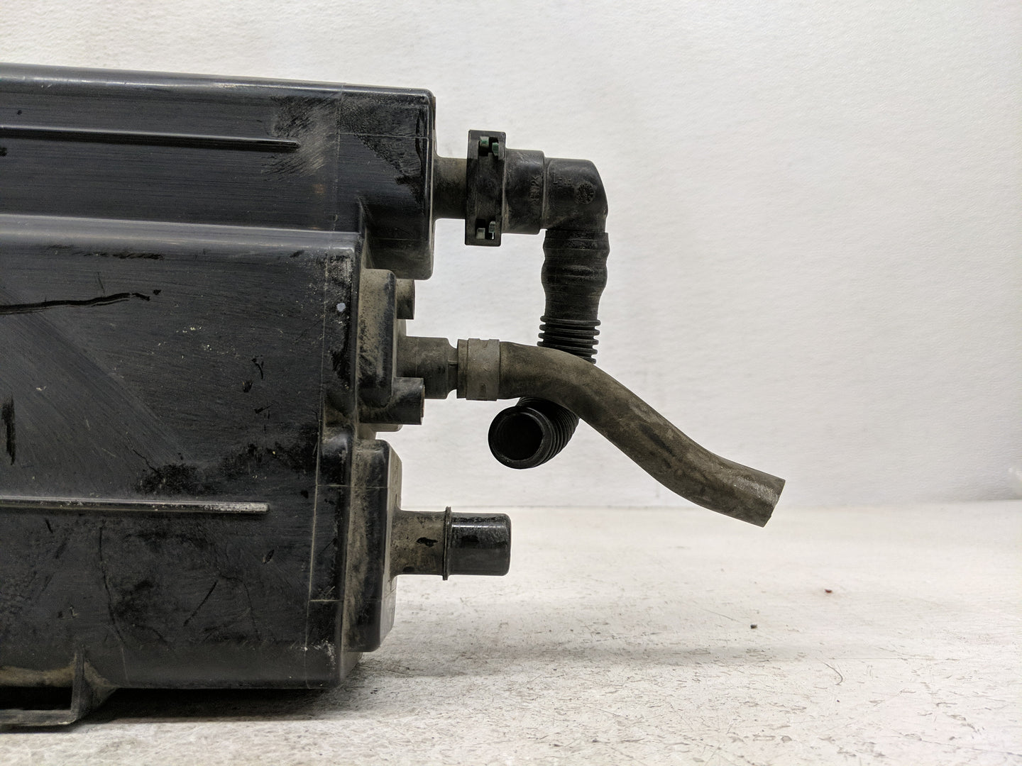 2013 Toyota Prius Fuel Vapor Charcoal Canister 1261440 - Oemusedautoparts1.com