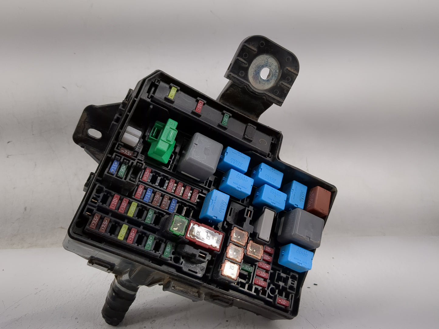 2013-2019 Toyota Prius Fusebox Fuse Box Panel Relay Module Fits Fits 2013 2014 2015 2016 2017 2018 2019 OEM Used Auto Parts 