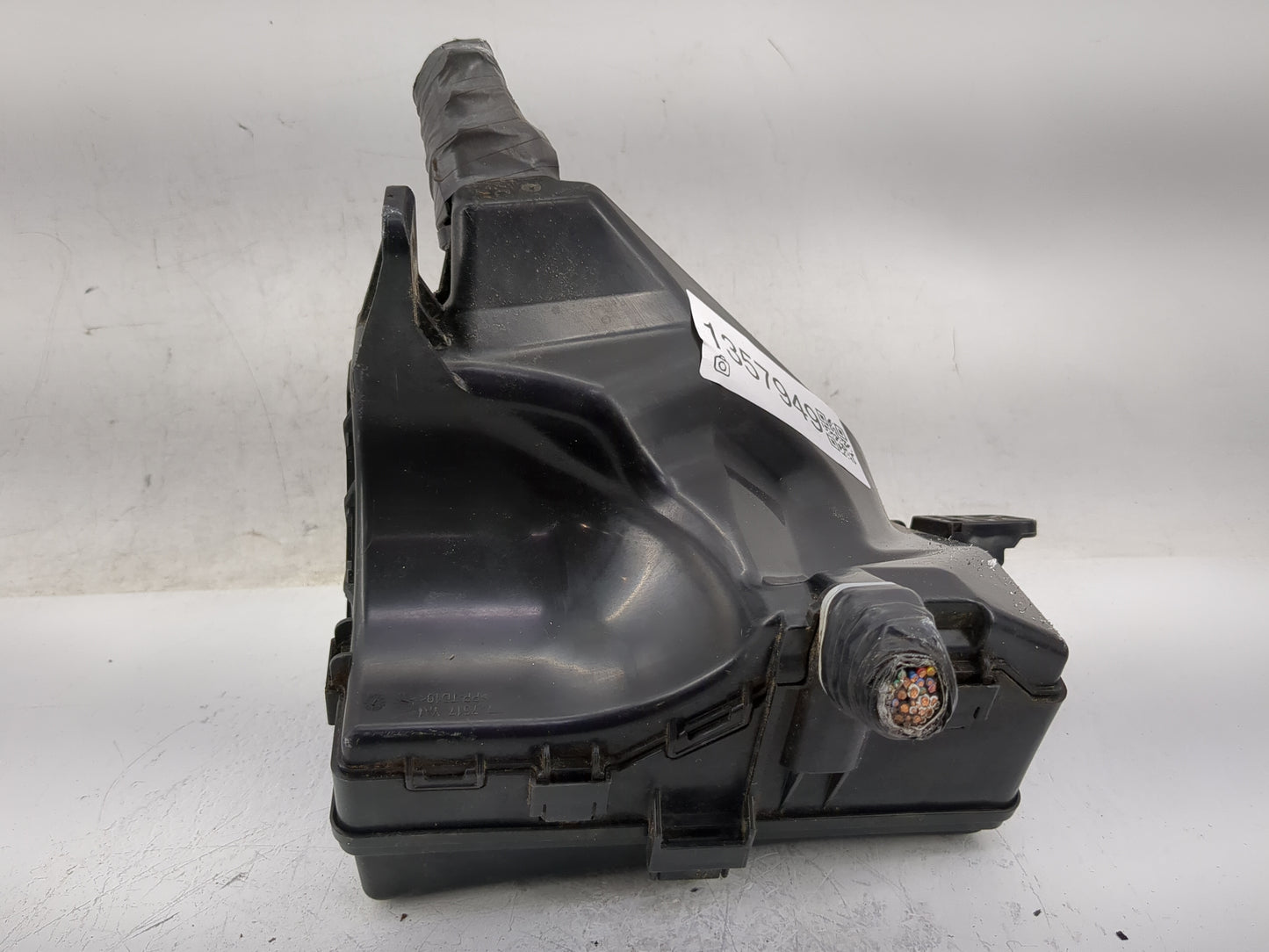 2013-2019 Toyota Prius Fusebox Fuse Box Panel Relay Module Fits Fits 2013 2014 2015 2016 2017 2018 2019 OEM Used Auto Parts 