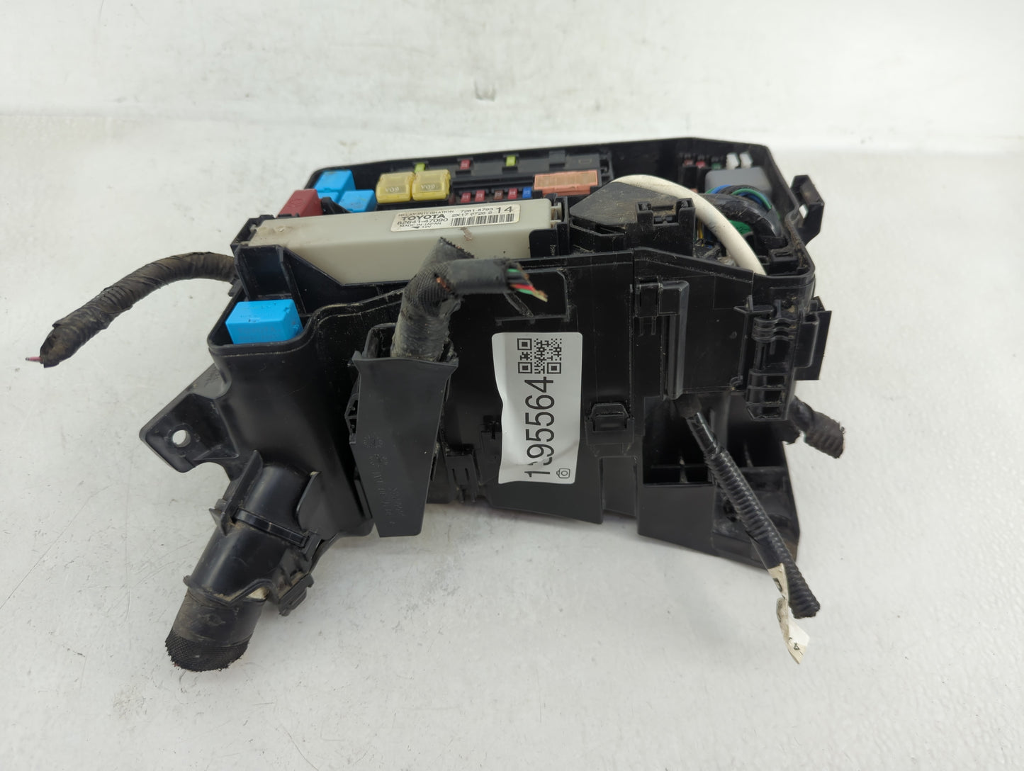 2012-2015 Toyota Prius Fusebox Fuse Box Panel Relay Module P/N:7281-8793 82641-47090 Fits Fits 2012 2013 2014 2015 OEM Used 