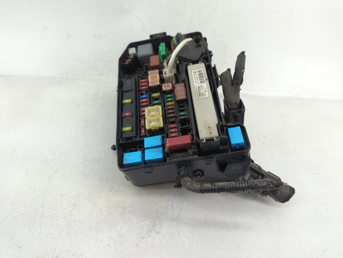 2012-2015 Toyota Prius Fusebox Fuse Box Panel Relay Module P/N:7281-8793 82641-47090 Fits Fits 2012 2013 2014 2015 OEM Used 