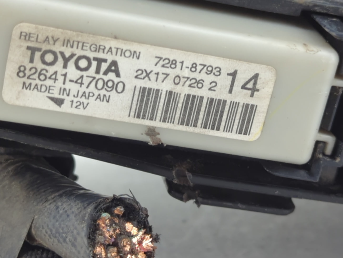 2012-2015 Toyota Prius Fusebox Fuse Box Panel Relay Module P/N:7281-8793 82641-47090 Fits Fits 2012 2013 2014 2015 OEM Used 