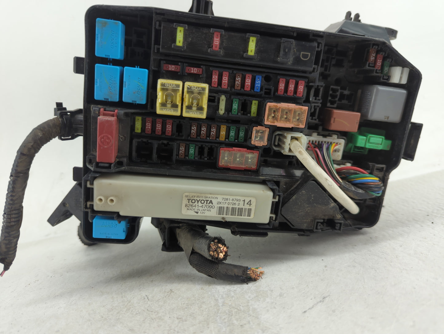 2012-2015 Toyota Prius Fusebox Fuse Box Panel Relay Module P/N:7281-8793 82641-47090 Fits Fits 2012 2013 2014 2015 OEM Used 
