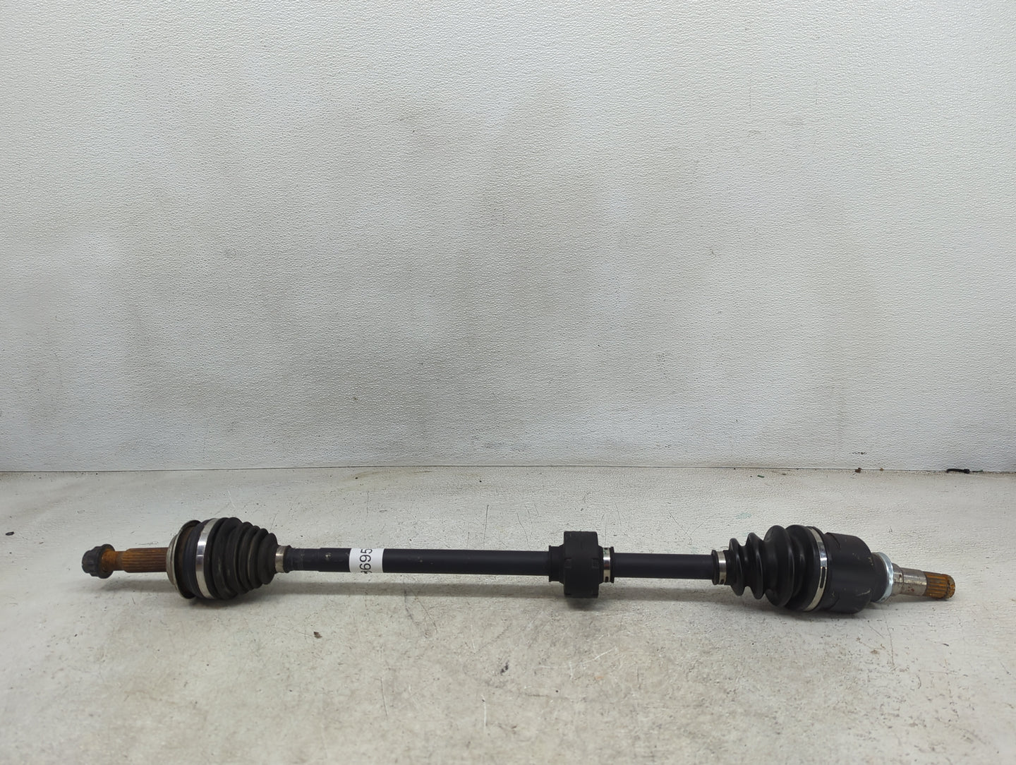 Toyota Prius Axle Shaft Front Passenger Cv C/v - Oemusedautoparts1.com
