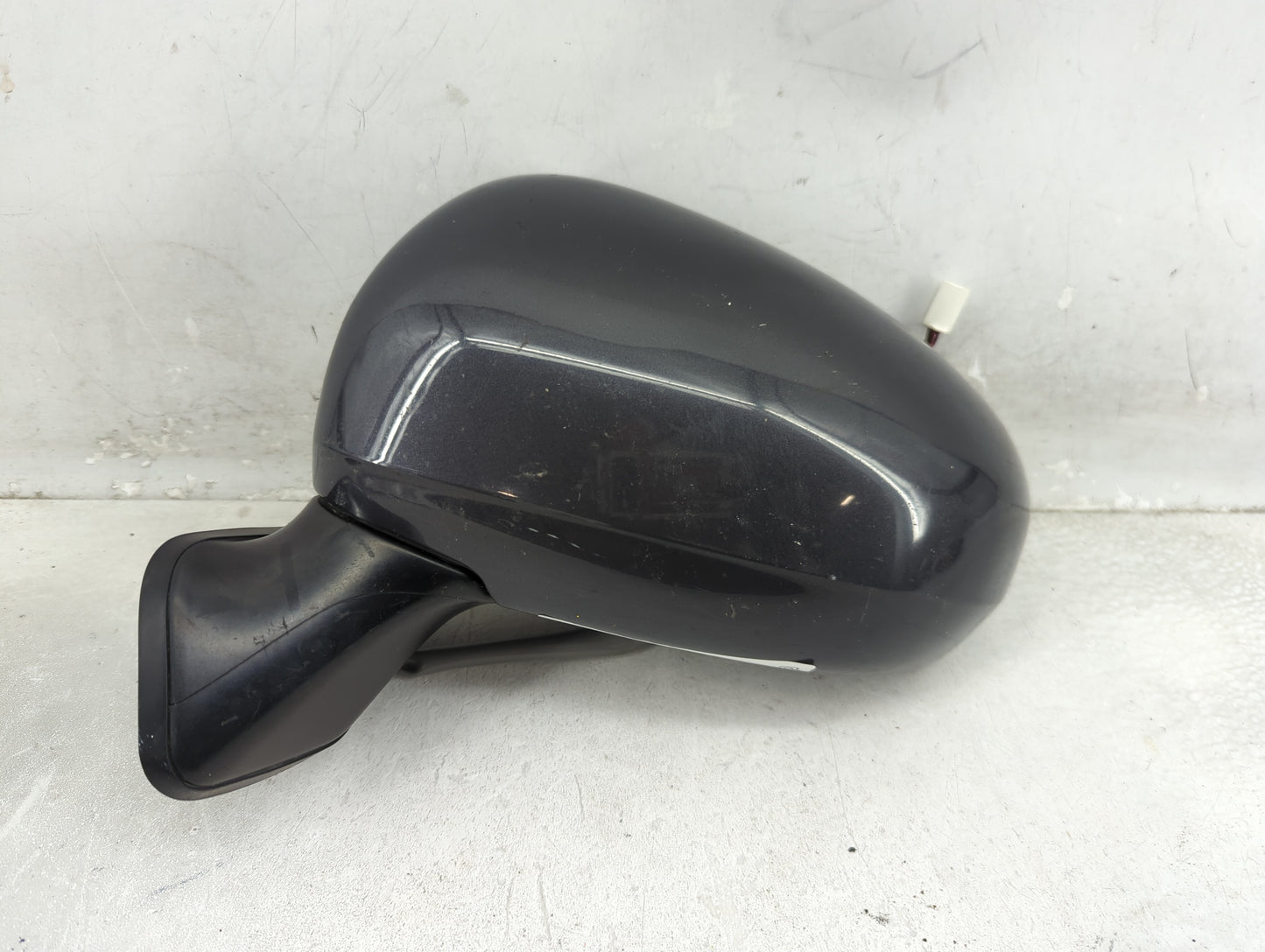 2010-2015 Toyota Prius Driver Side View Mirror - Left Door Mirror OEM Used - Oemusedautoparts1.com