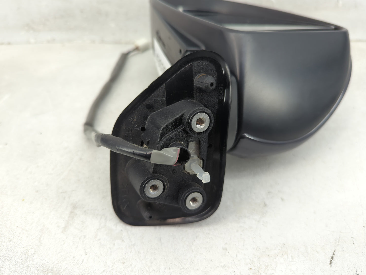 2010-2015 Toyota Prius Driver Side View Mirror - Left Door Mirror OEM Used - Oemusedautoparts1.com