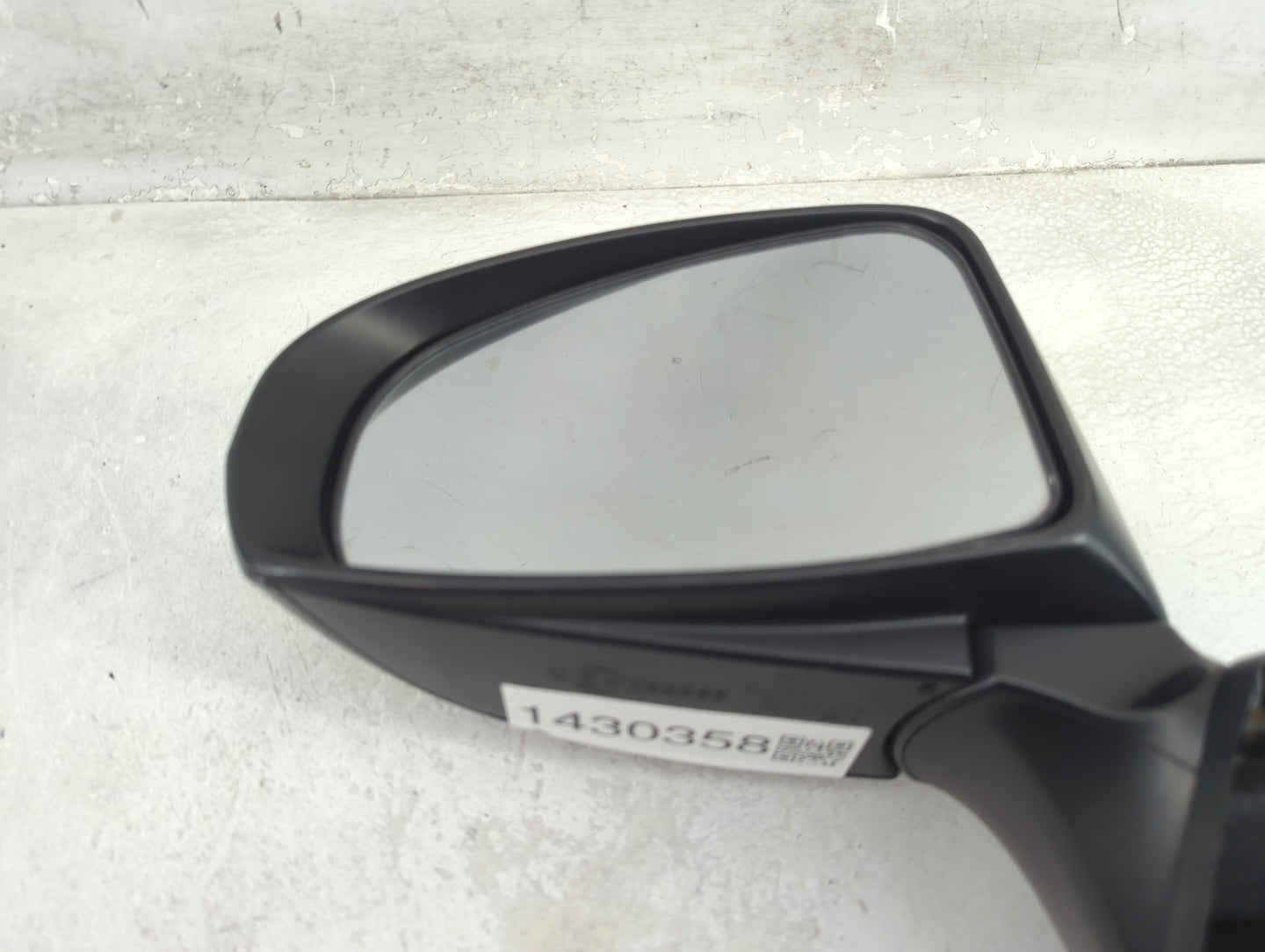 2010-2015 Toyota Prius Driver Side View Mirror - Left Door Mirror OEM Used - Oemusedautoparts1.com