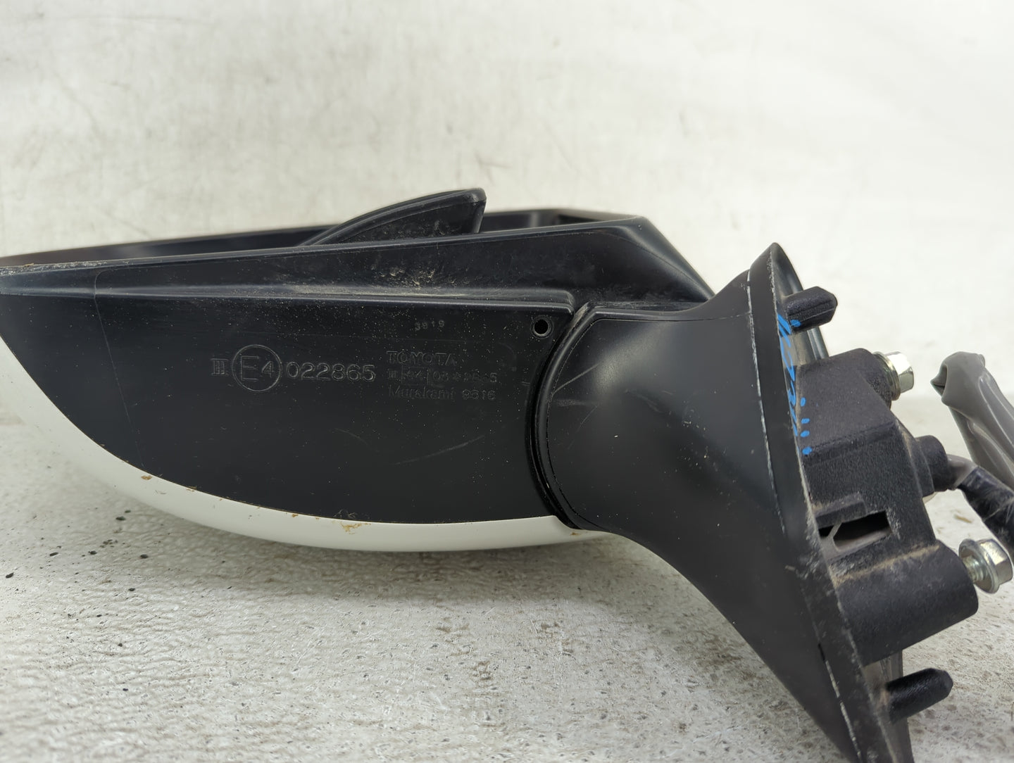 2010-2015 Toyota Prius Driver Side View Mirror - Left Door Mirror OEM Used - Oemusedautoparts1.com