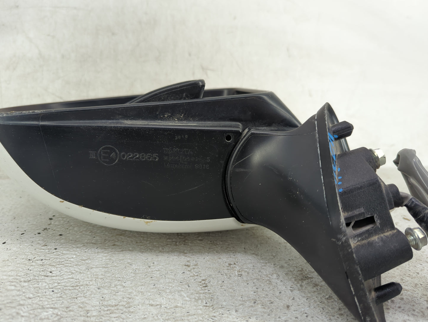 2010-2015 Toyota Prius Driver Side View Mirror - Left Door Mirror OEM Used - Oemusedautoparts1.com
