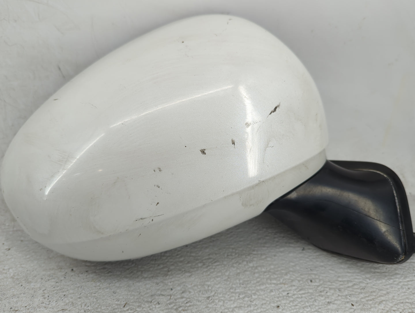 2010-2015 Toyota Prius Passenger Side View Mirror - Right Door Mirror OEM Used - Oemusedautoparts1.com