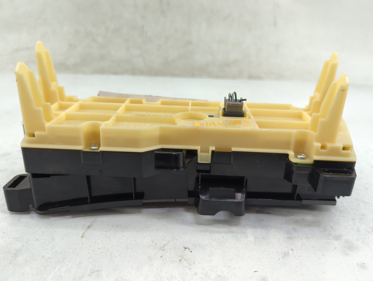 2013-2015 Toyota Prius Climate Control Module Temperature AC/Heater Replacement P/N:75D726 Fits Fits 2013 2014 2015 OEM Used