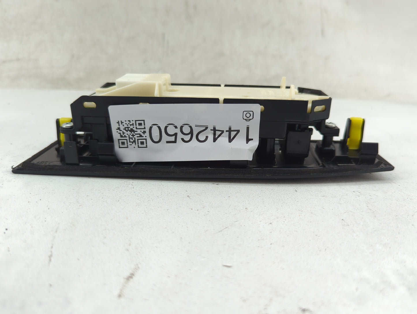 2010-2014 Toyota Prius Master Power Window Switch Replacement Driver Side Left P/N:515220 Fits OEM Used Auto Parts - Oemused