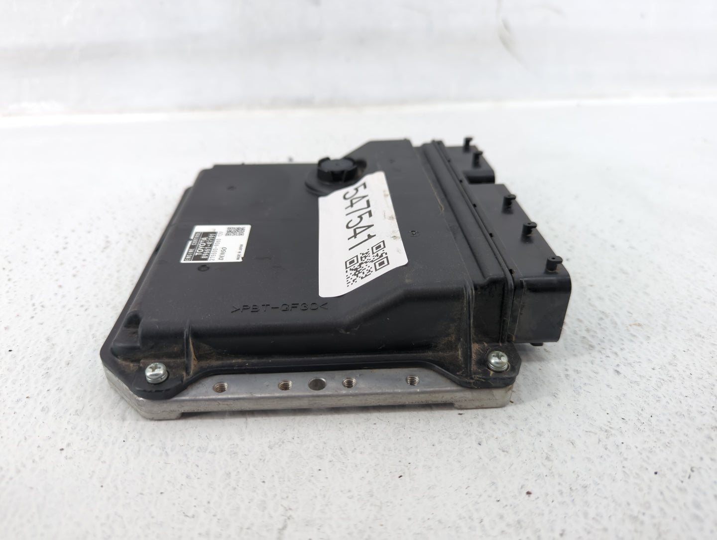2012-2013 Toyota Prius PCM Engine Control Computer ECU ECM PCU OEM P/N:89661-47191 89661-47190 Fits Fits 2012 2013 OEM Used 