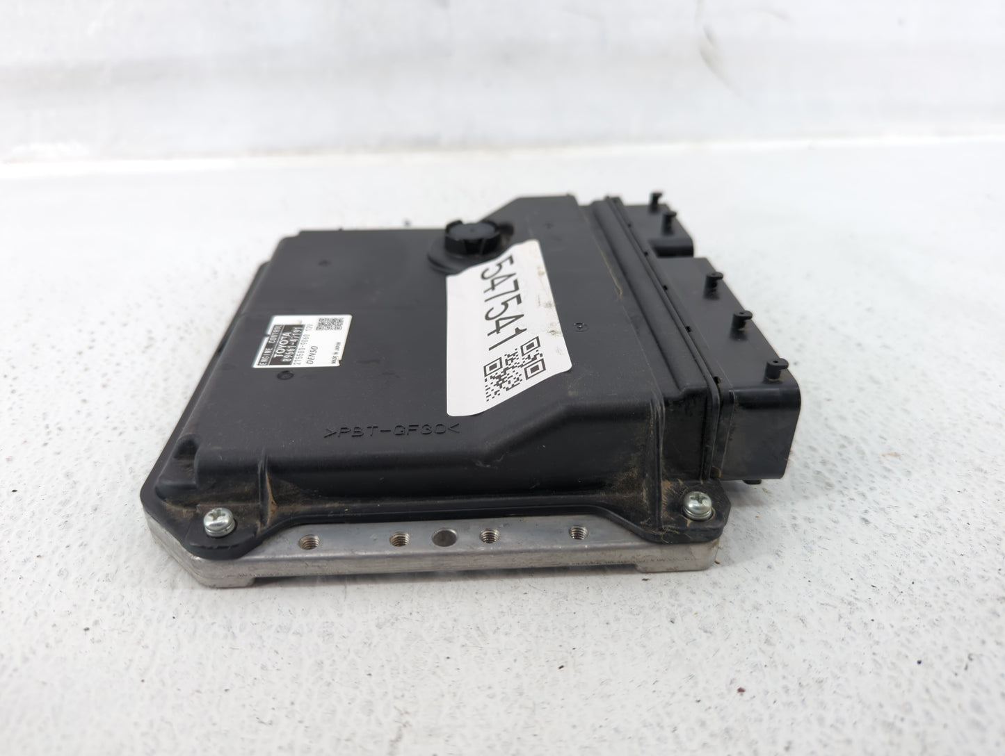 2012-2013 Toyota Prius PCM Engine Control Computer ECU ECM PCU OEM P/N:89661-47191 89661-47190 Fits Fits 2012 2013 OEM Used 