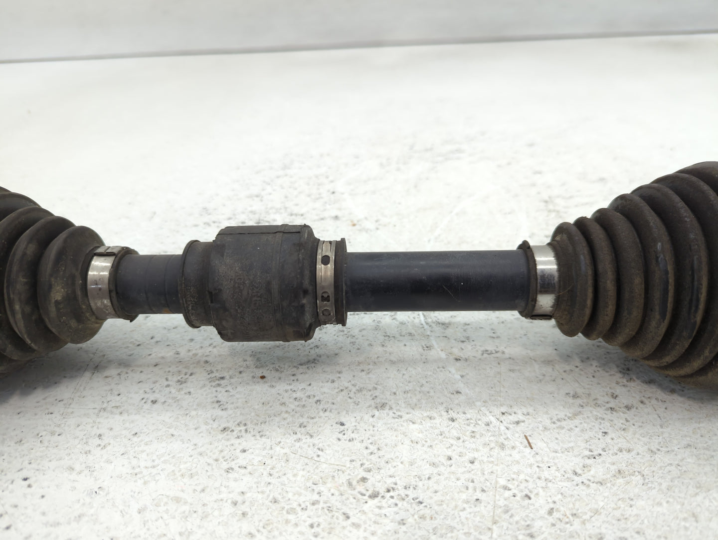 2010-2015 Toyota Prius Axle Shaft Front Driver Cv C/v - Oemusedautoparts1.com