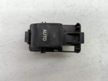 2013 Toyota Prius Passenger Right Rear Power Window Switch 192801 - Oemusedautoparts1.com