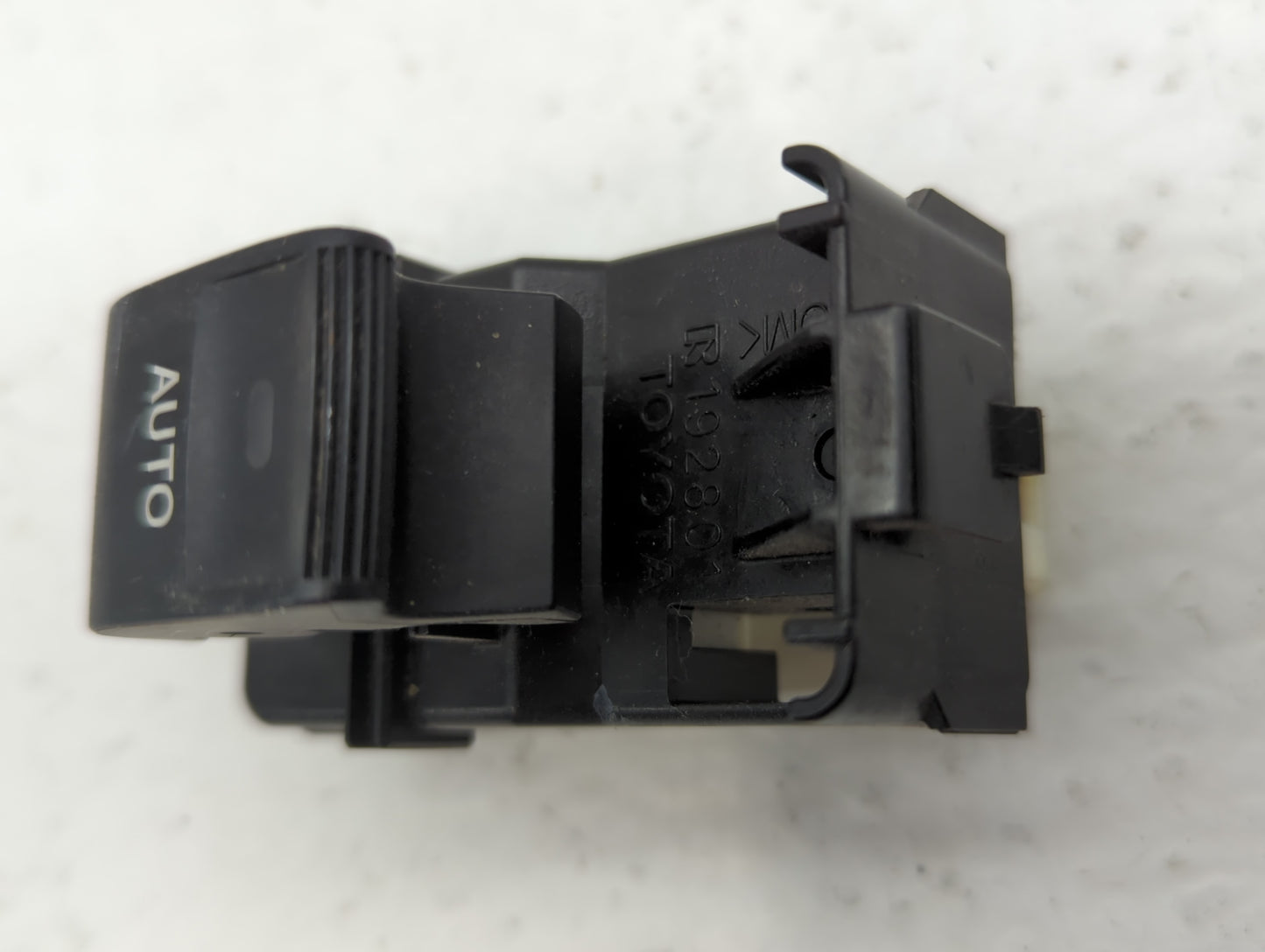 2013 Toyota Prius Passenger Right Rear Power Window Switch 192801 - Oemusedautoparts1.com
