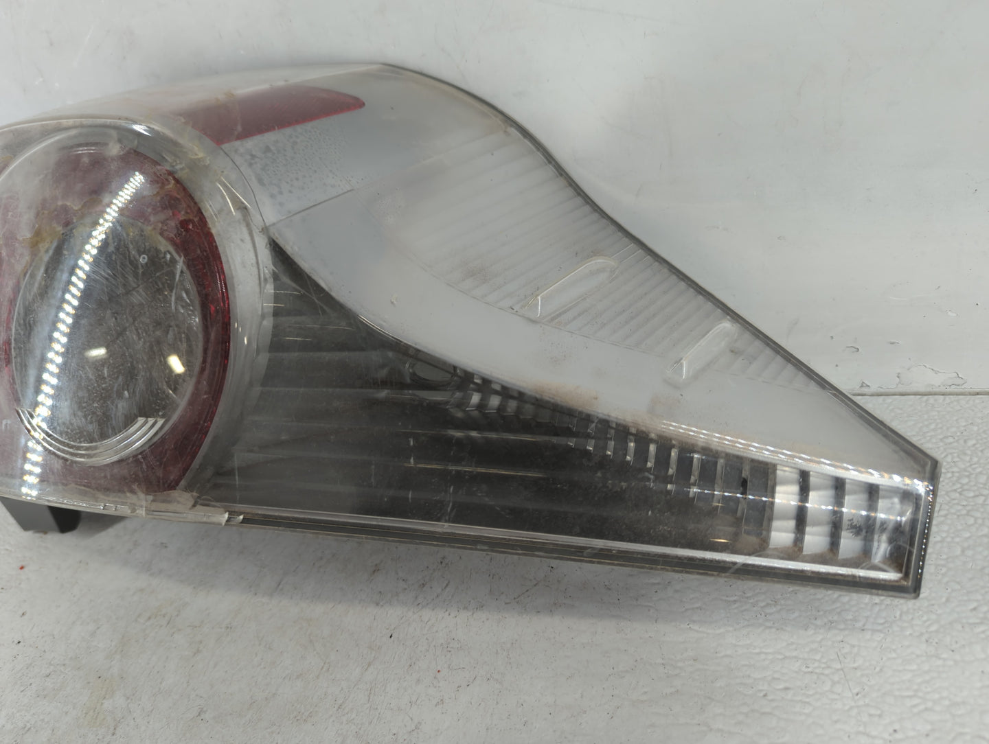 Toyota Prius Passenger Right Oem Head Light Headlight Lamp 705654 - Oemusedautoparts1.com