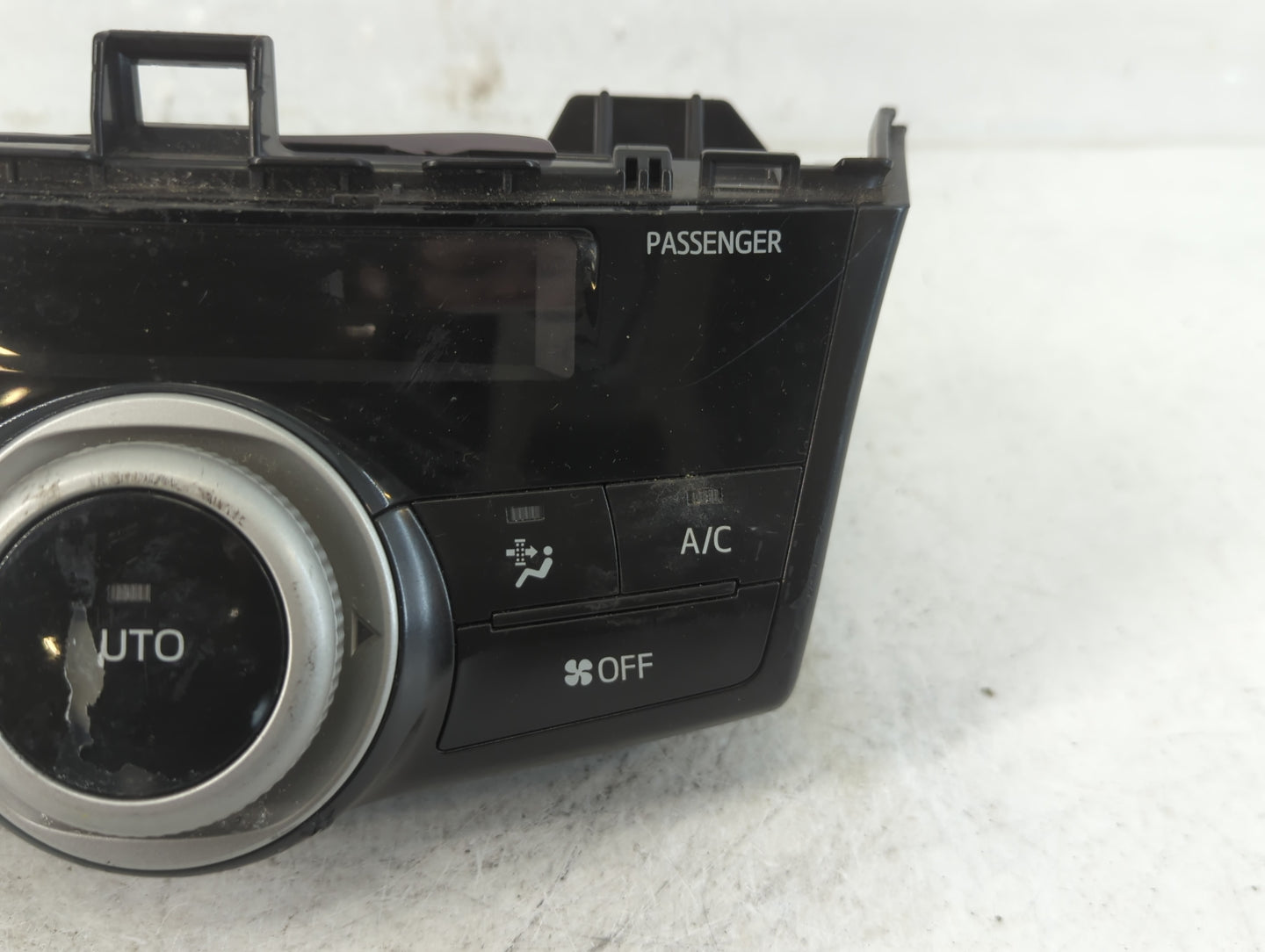 2012-2013 Toyota Prius Climate Control Module Temperature AC/Heater Replacement P/N:55900-47050 Fits Fits 2012 2013 OEM Used