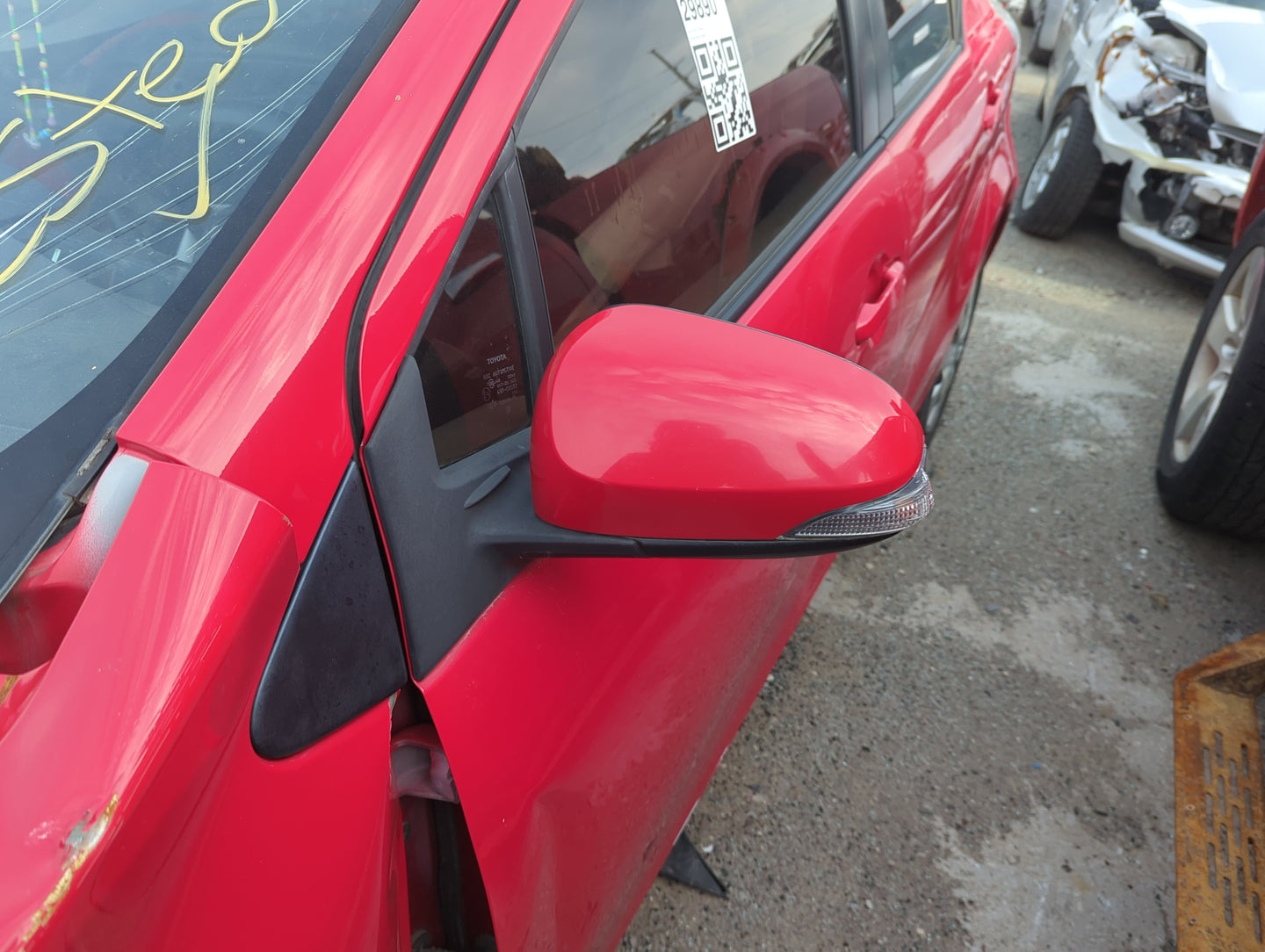 2012-2019 Toyota Prius C Driver Side View Mirror - Left Door Mirror OEM Used - Oemusedautoparts1.com