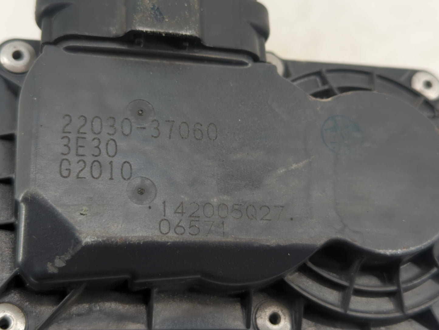 2012-2018 Toyota Prius V Throttle Body P/N:22030-37060 Fits Fits 2010 2011 2012 2013 2014 2015 2016 2017 2018 OEM Used Auto 