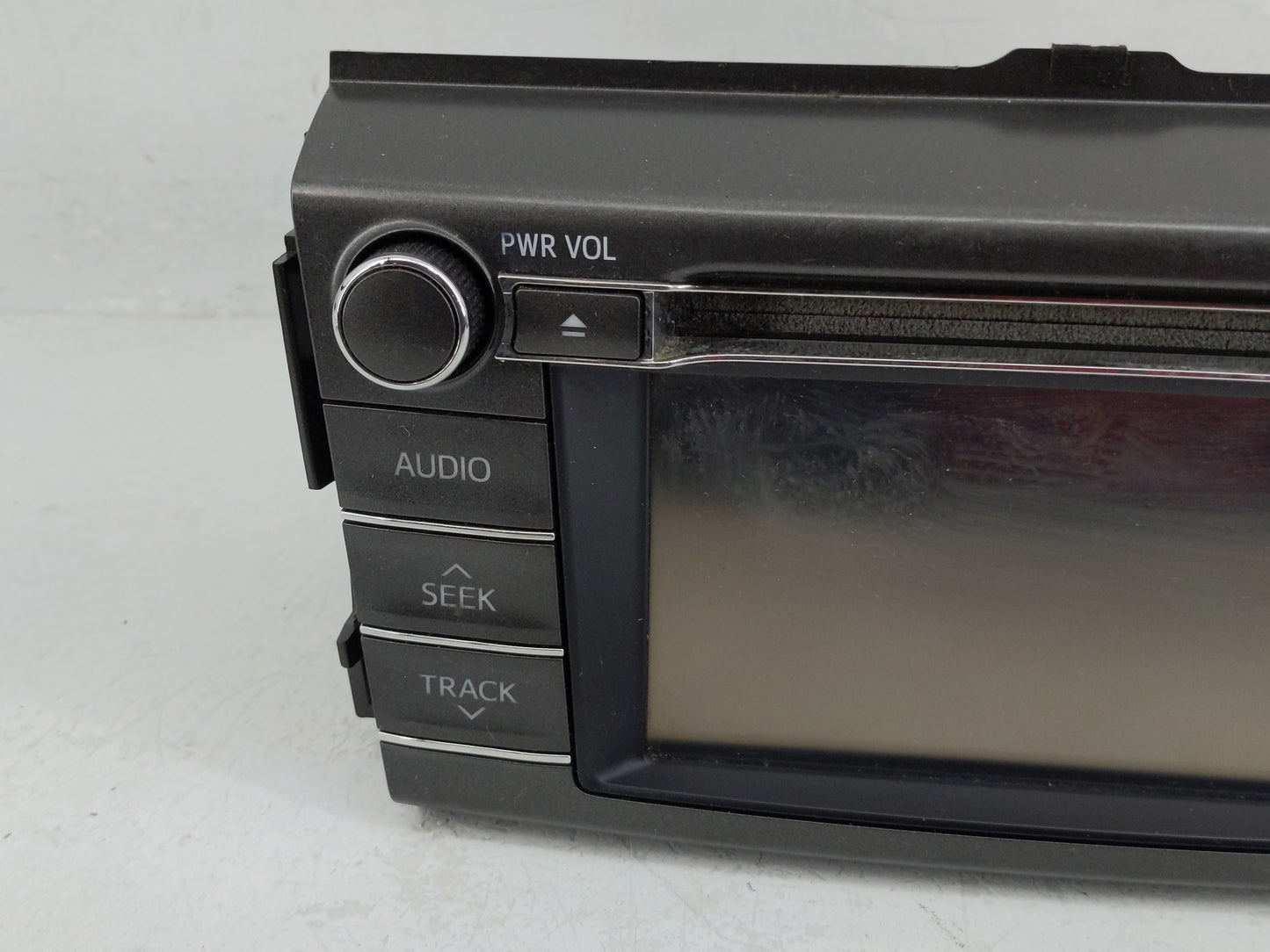 2013 Toyota Rav4 Radio AM FM Cd Player Receiver Replacement P/N:86140-42010 Fits OEM Used Auto Parts - Oemusedautoparts1.com