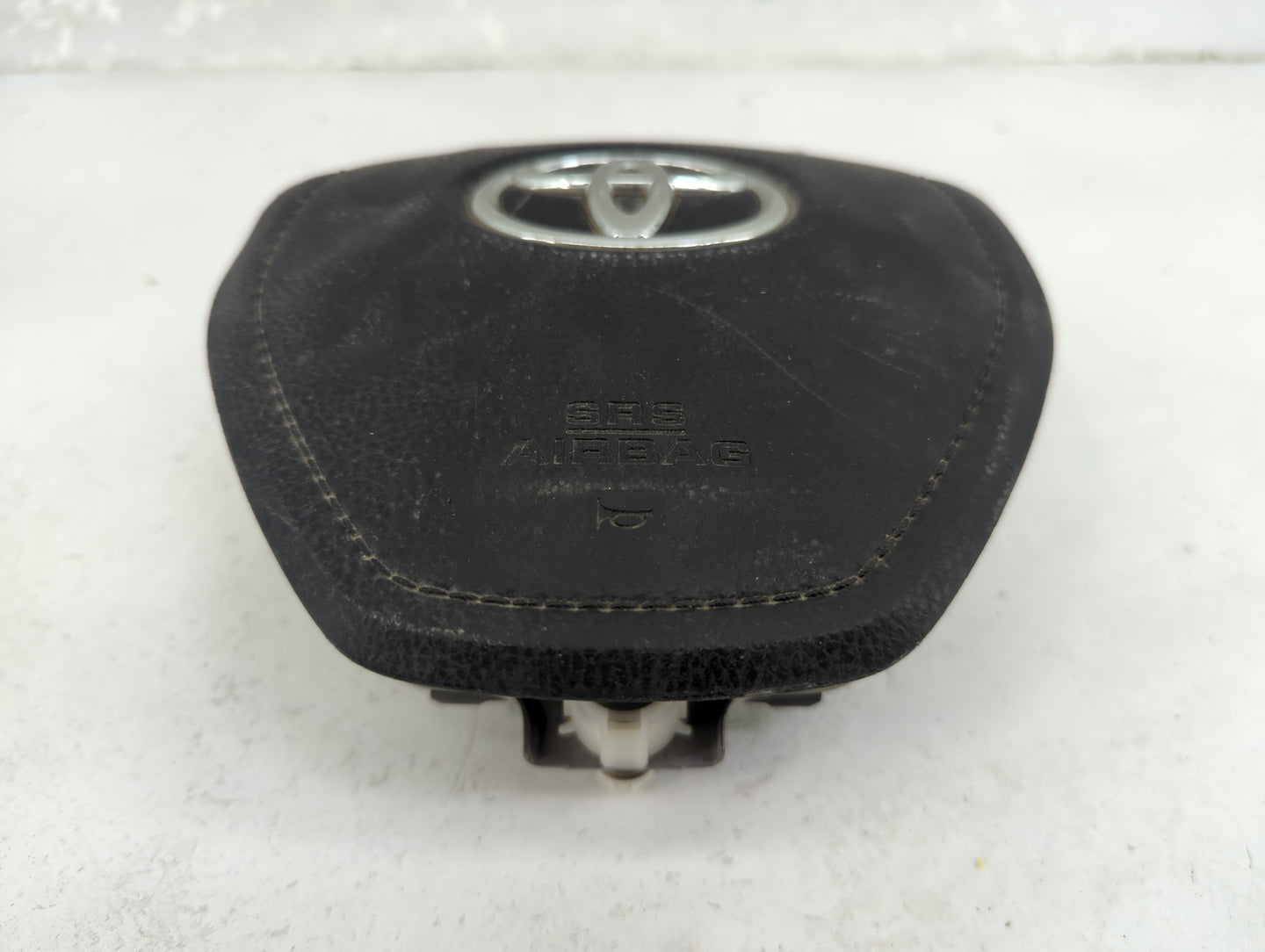 2013 Toyota Rav4 Air Bag Driver Left Steering Wheel Mounted Fits OEM Used Auto Parts - Oemusedautoparts1.com