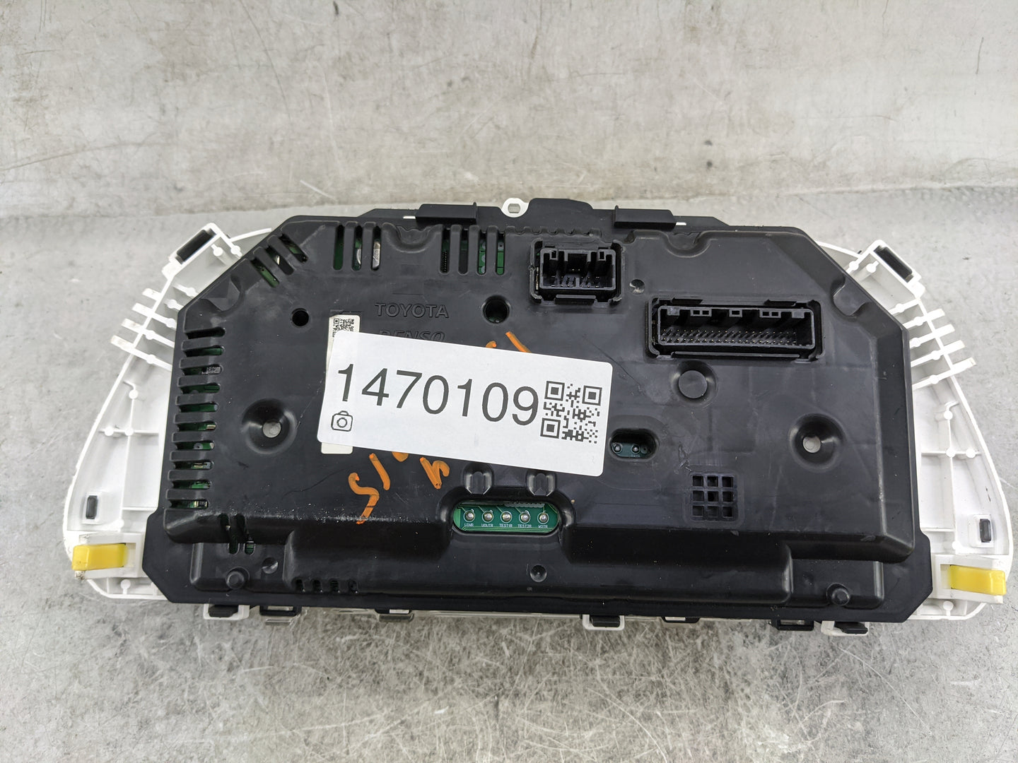 2013-2015 Toyota Rav4 Instrument Cluster Speedometer Gauges Miles:123K Fits Fits 2013 2014 2015 OEM Used Auto Parts - Oemuse
