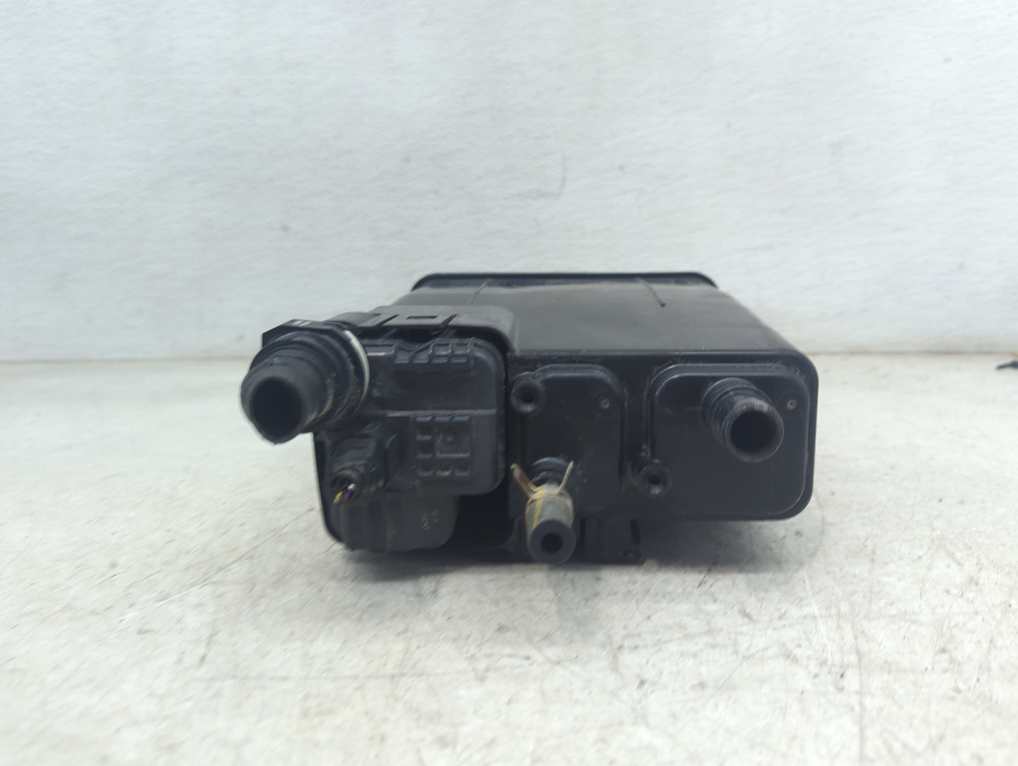2013 Toyota Rav4 Fuel Vapor Charcoal Canister - Oemusedautoparts1.com