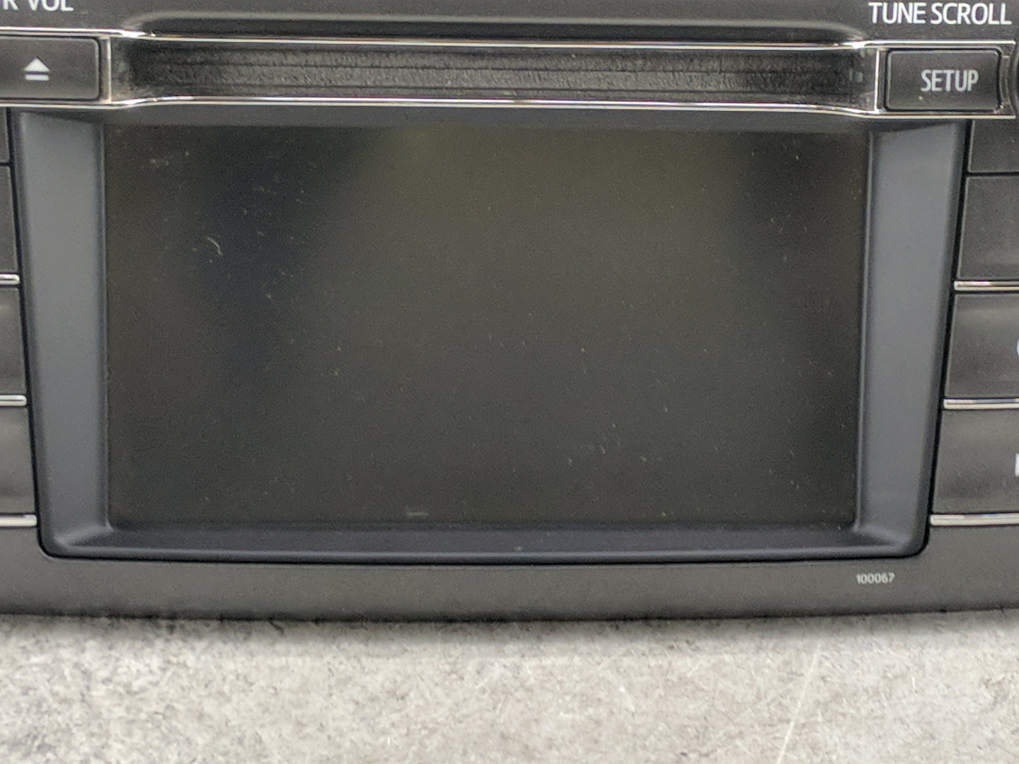 2013 Toyota Rav4 Radio AM FM Cd Player Receiver Replacement P/N:86140-42010 135000-9640B101 Fits OEM Used Auto Parts - Oemus
