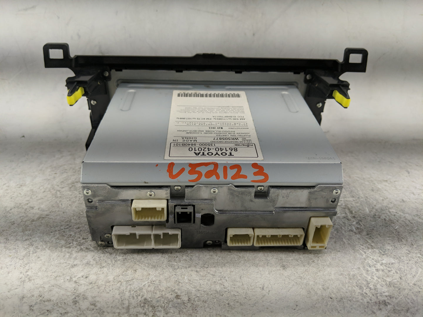 2013 Toyota Rav4 Radio AM FM Cd Player Receiver Replacement P/N:86140-42010 135000-9640B101 Fits OEM Used Auto Parts - Oemus