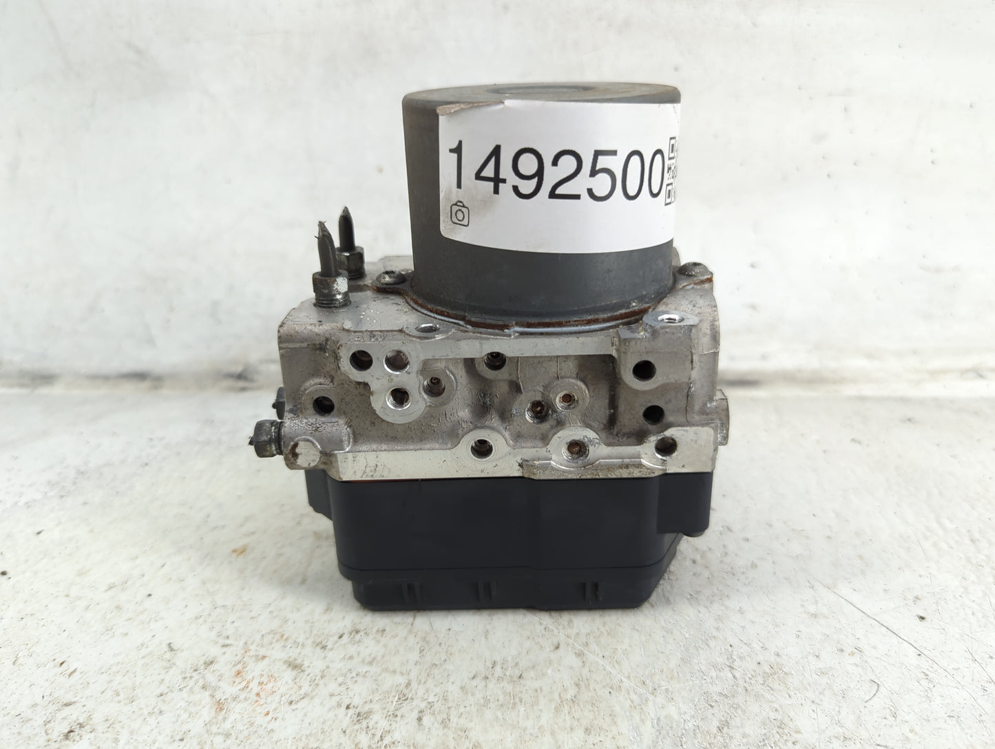 2013-2014 Toyota Rav4 ABS Pump Control Module Replacement Fits Fits 2013 2014 OEM Used Auto Parts - Oemusedautoparts1.com