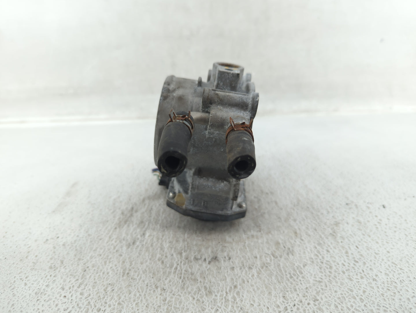 2009-2018 Toyota Rav4 Throttle Body P/N:22030-0V010 Fits Fits 2009 2010 2011 2012 2013 2014 2015 2016 2017 2018 2019 OEM Use