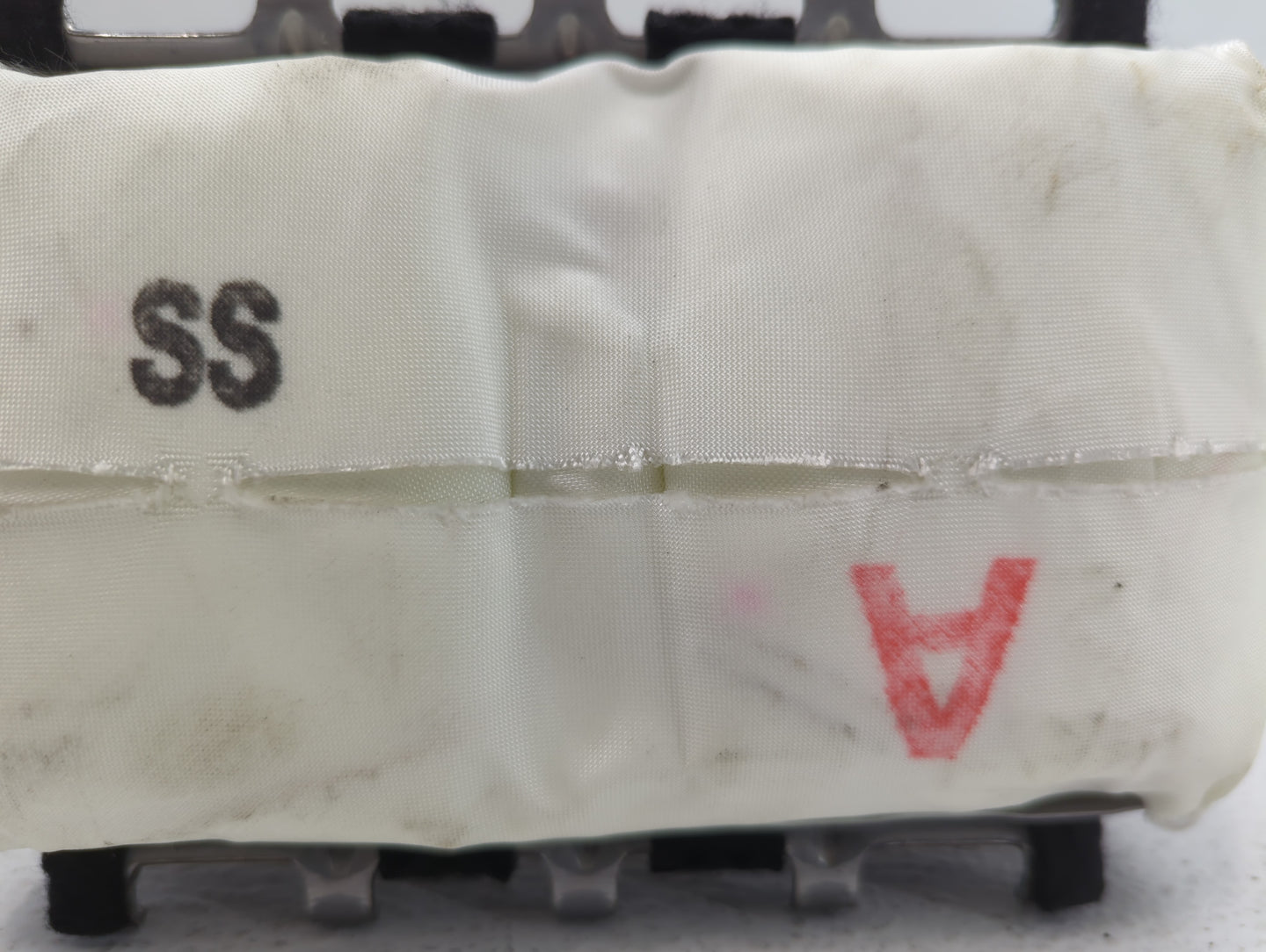2013 Toyota Rav4 Air Bag Passenger Right Dashboard OEM P/N:M14432107P4C M1442107P4C Fits OEM Used Auto Parts - Oemusedautopa