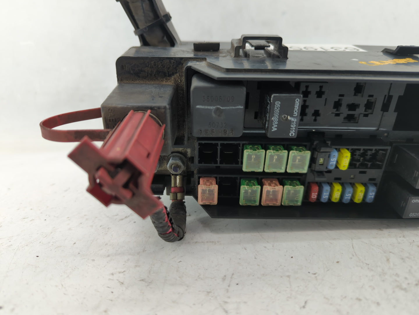 2013-2015 Toyota Rav4 Fusebox Fuse Box Panel Relay Module P/N:05269988AA Fits Fits 2013 2014 2015 OEM Used Auto Parts - Oemu