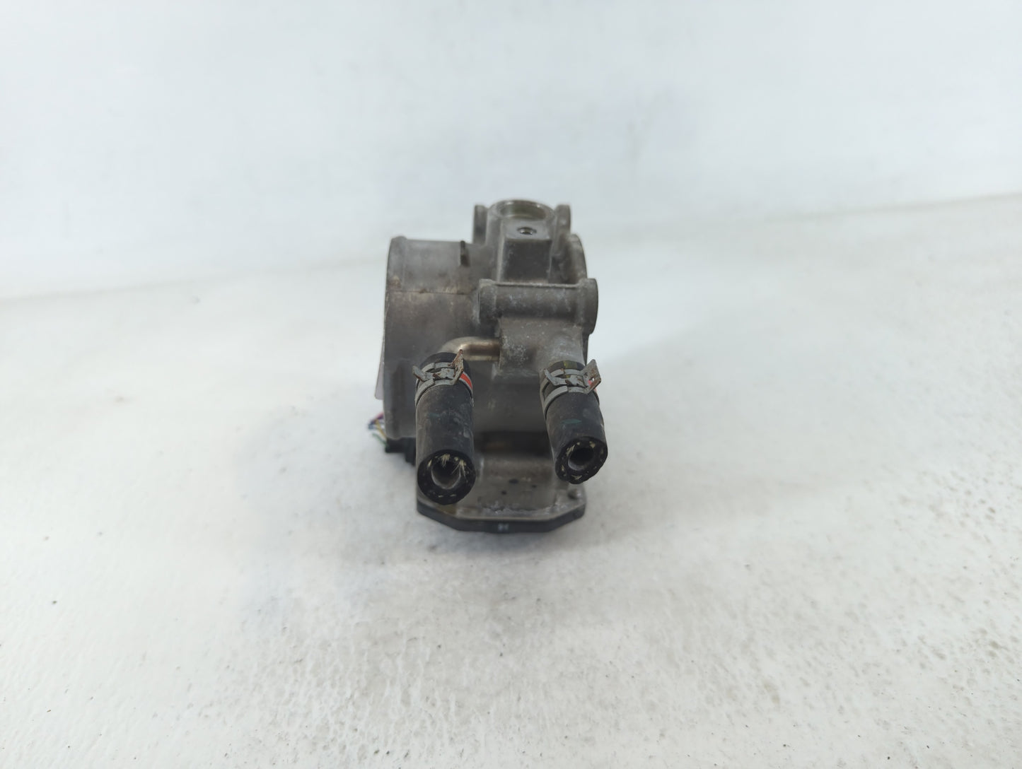 2009-2018 Toyota Rav4 Throttle Body P/N:22030-0V010 Fits Fits 2009 2010 2011 2012 2013 2014 2015 2016 2017 2018 2019 OEM Use